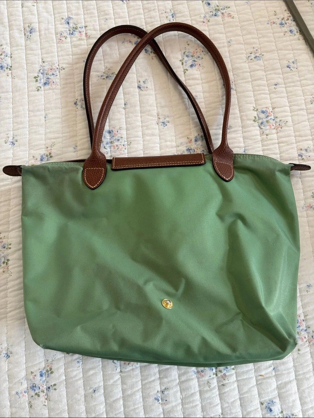Longchamp Le Pliage Medium Green Nylon Tote with Brown Leather Trim - Picture 2 of 7